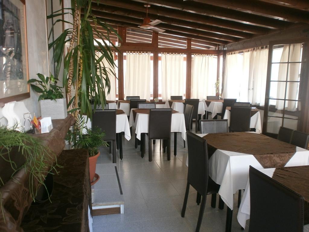 Albergo Al Pescatore Brenzone sul Garda Luaran gambar