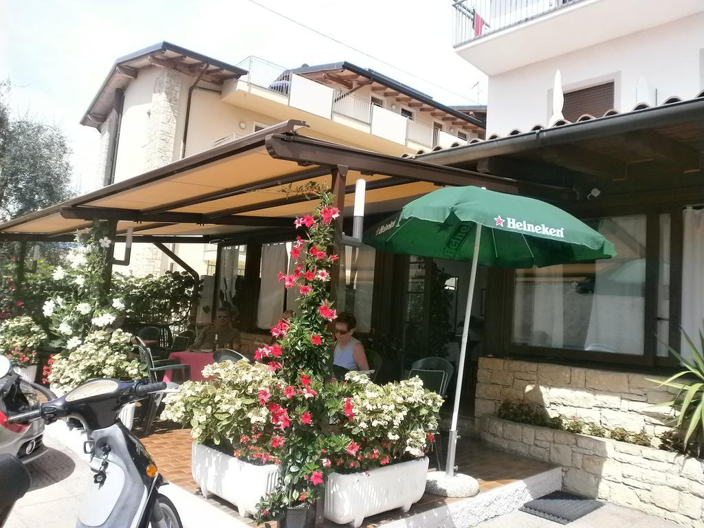 Albergo Al Pescatore Brenzone sul Garda Luaran gambar