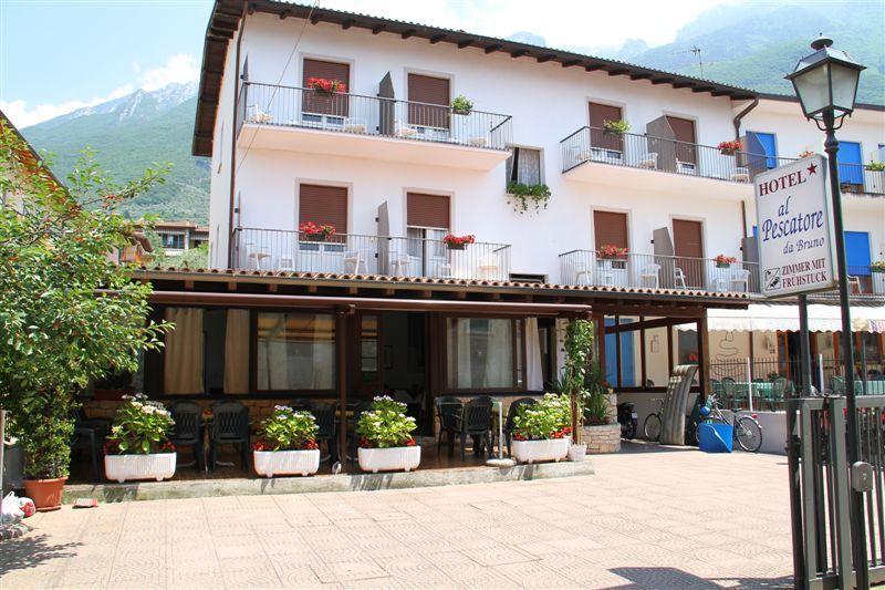 Albergo Al Pescatore Brenzone sul Garda Luaran gambar