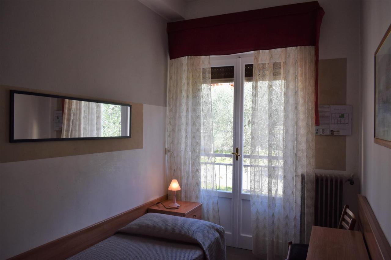 Albergo Al Pescatore Brenzone sul Garda Luaran gambar