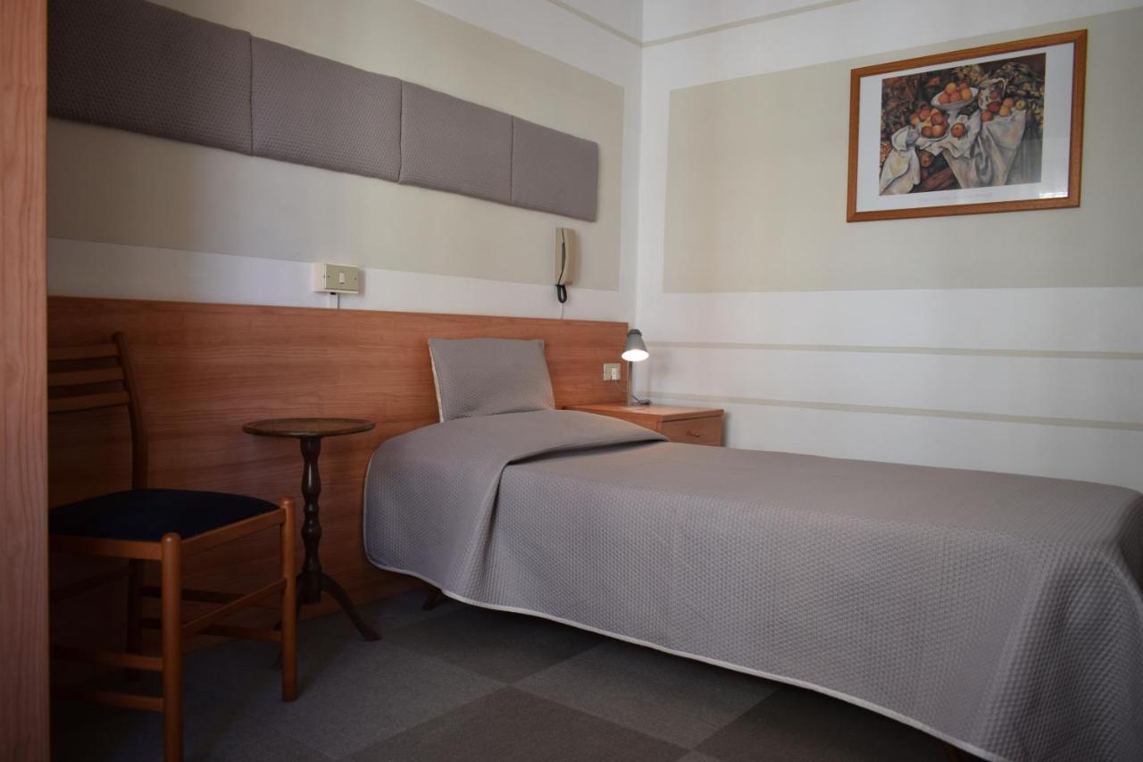 Albergo Al Pescatore Brenzone sul Garda Luaran gambar