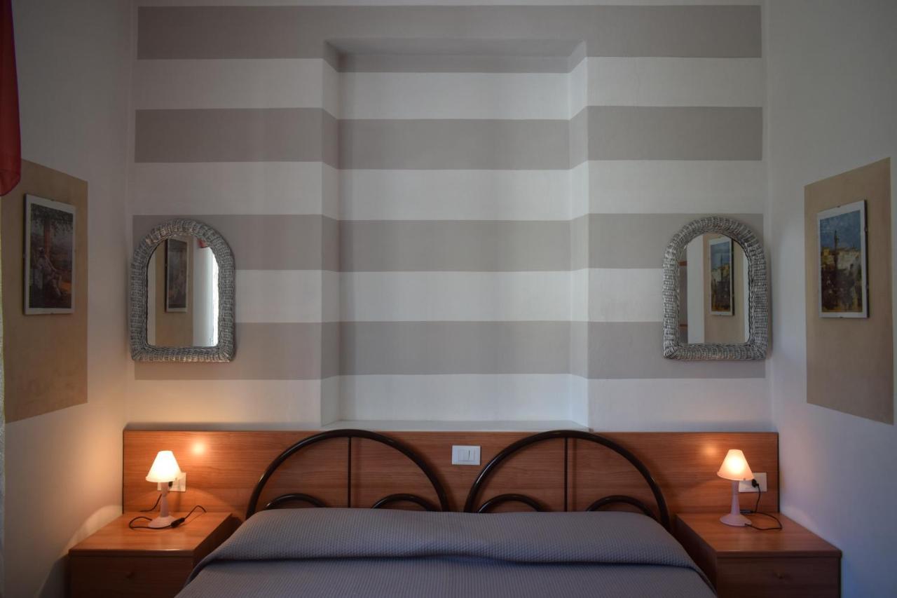 Albergo Al Pescatore Brenzone sul Garda Luaran gambar