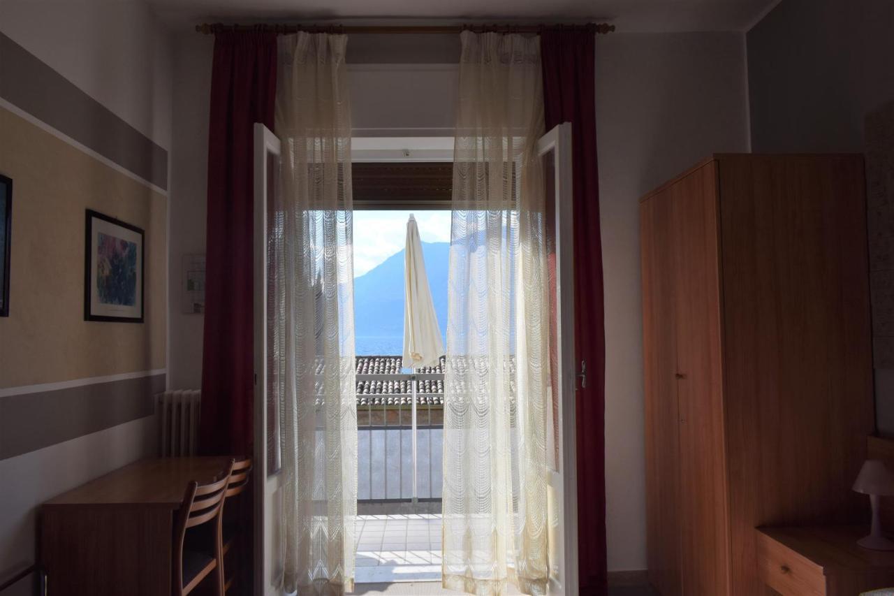 Albergo Al Pescatore Brenzone sul Garda Luaran gambar