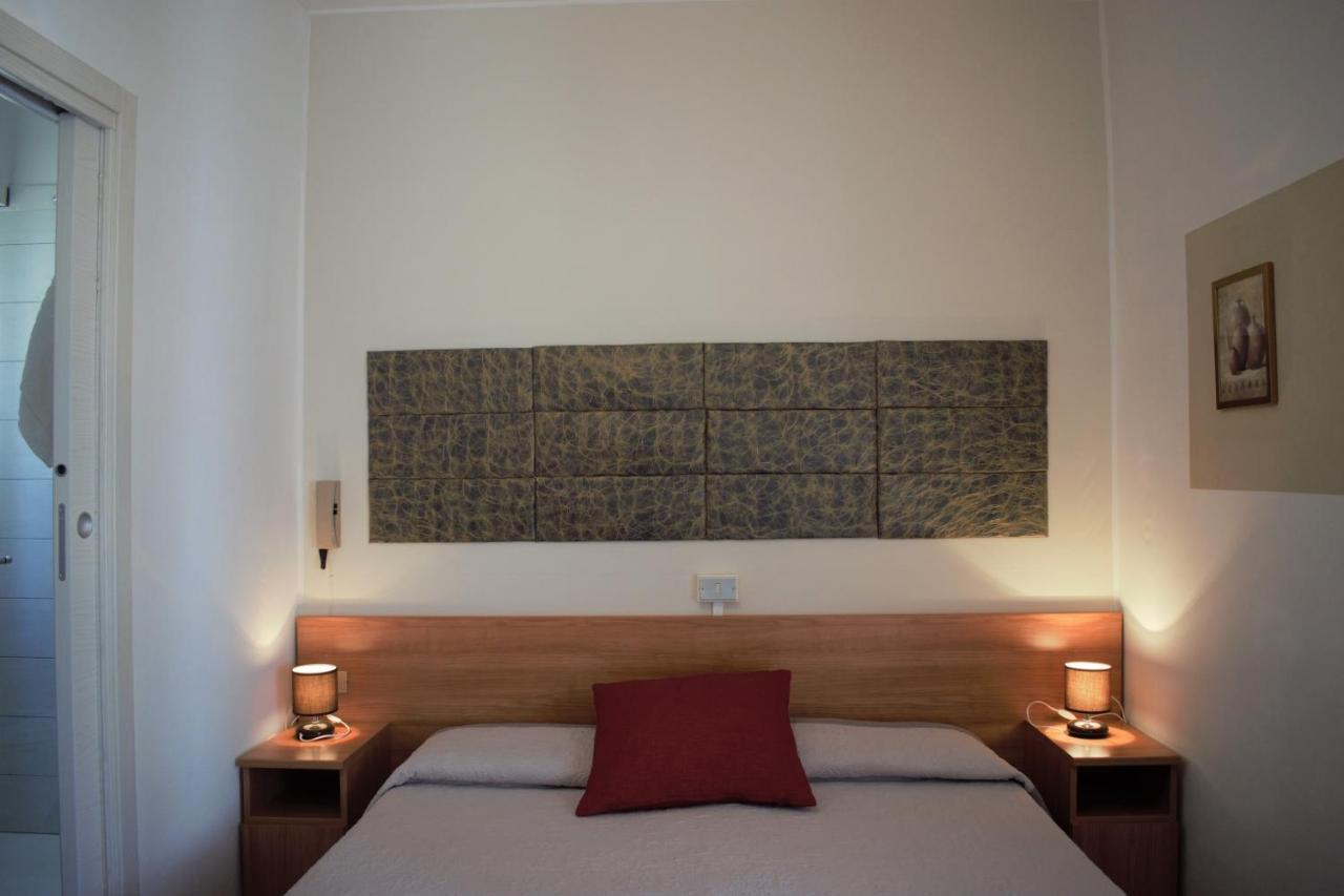 Albergo Al Pescatore Brenzone sul Garda Luaran gambar