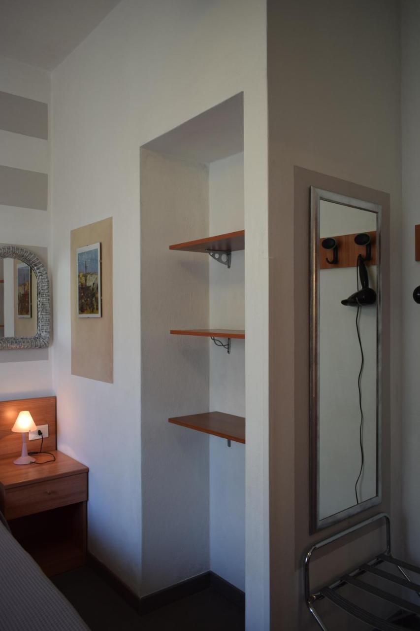 Albergo Al Pescatore Brenzone sul Garda Luaran gambar