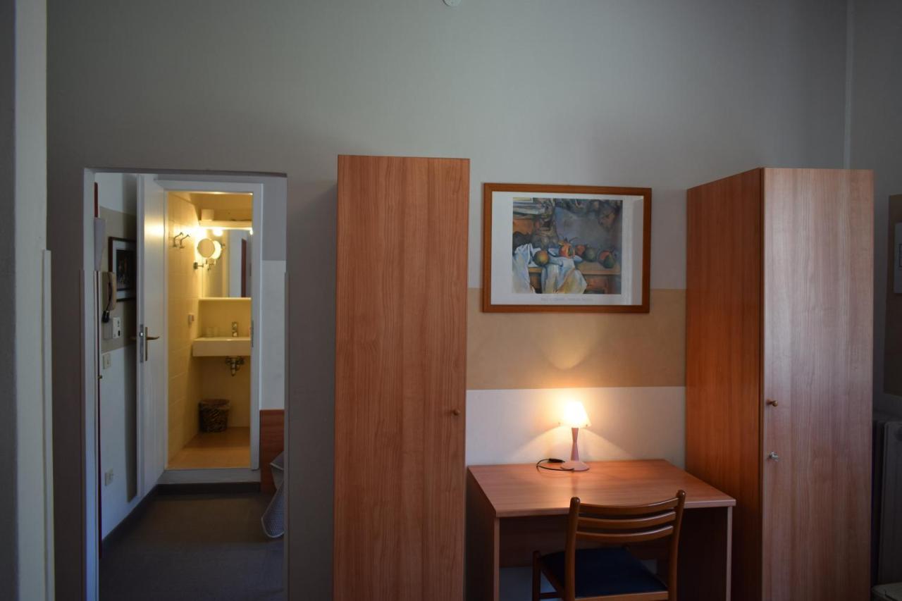 Albergo Al Pescatore Brenzone sul Garda Luaran gambar