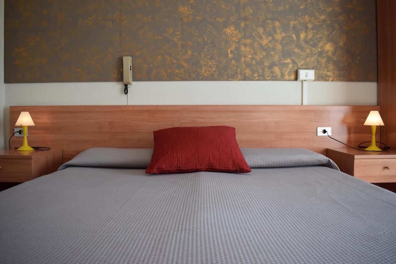 Albergo Al Pescatore Brenzone sul Garda Luaran gambar