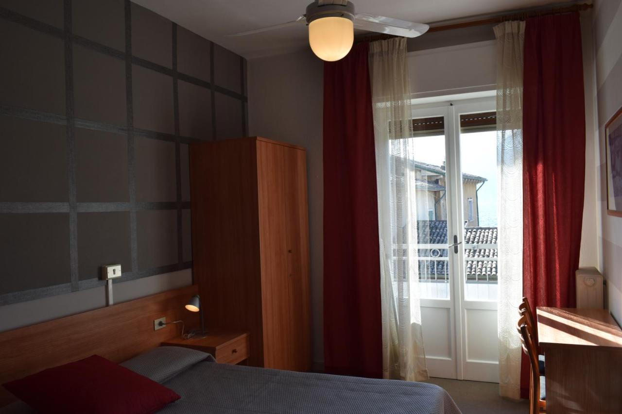 Albergo Al Pescatore Brenzone sul Garda Luaran gambar
