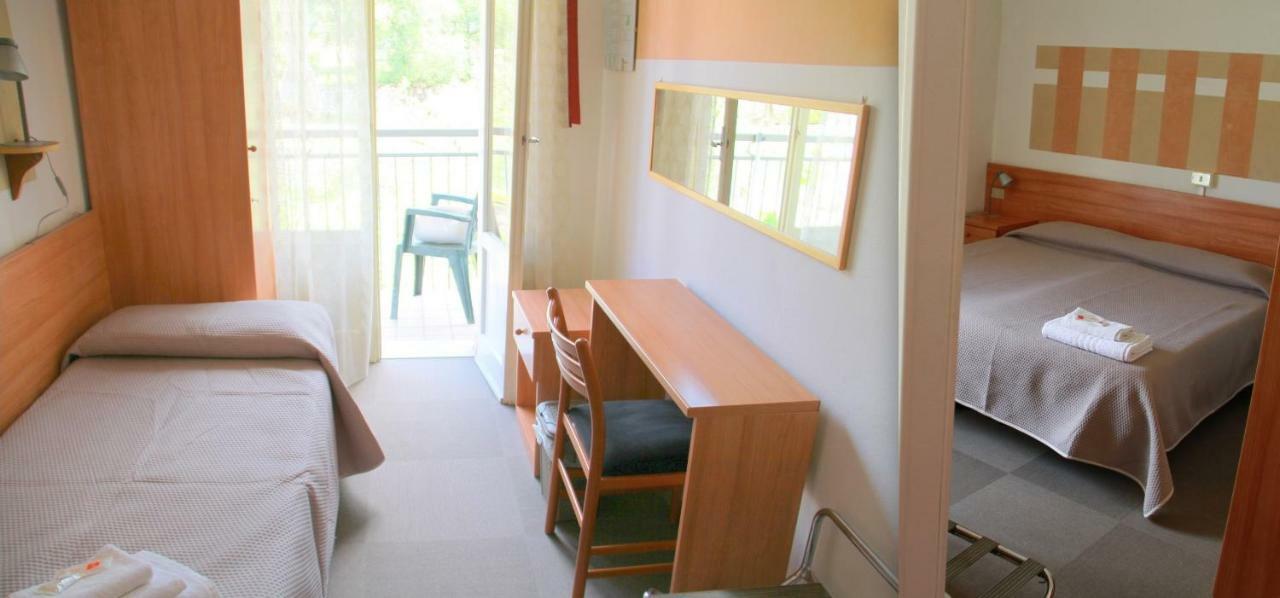 Albergo Al Pescatore Brenzone sul Garda Luaran gambar