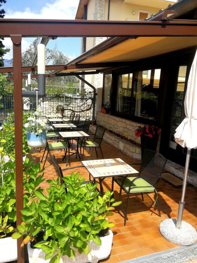 Albergo Al Pescatore Brenzone sul Garda Luaran gambar