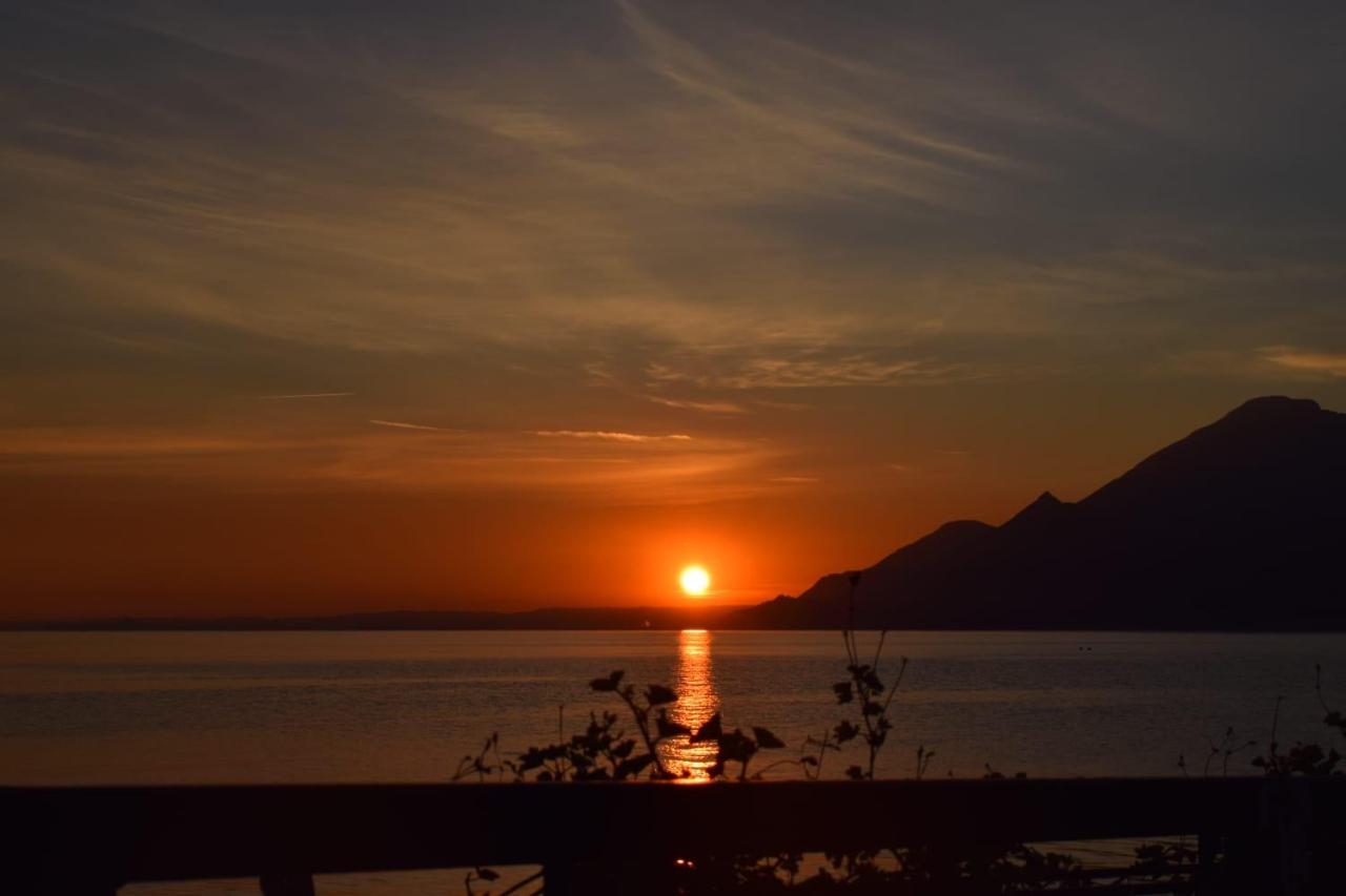 Albergo Al Pescatore Brenzone sul Garda Luaran gambar