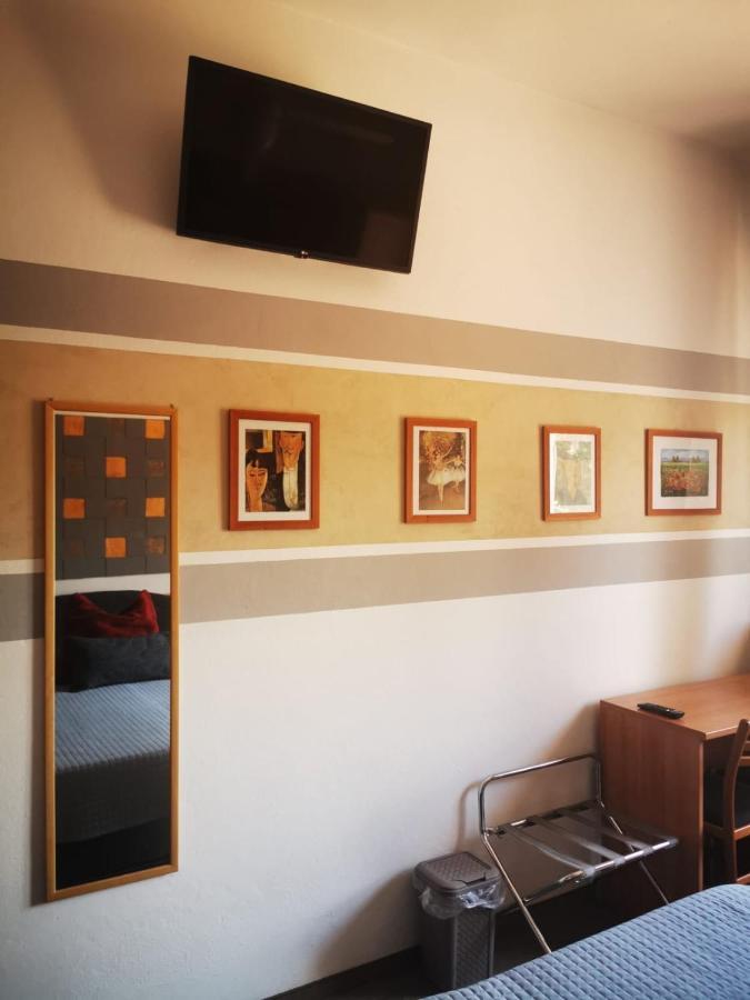 Albergo Al Pescatore Brenzone sul Garda Luaran gambar