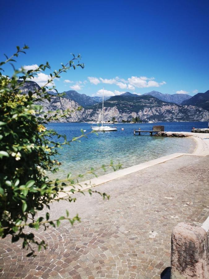 Albergo Al Pescatore Brenzone sul Garda Luaran gambar